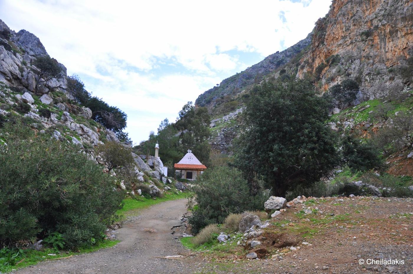 Almiros Gorge
